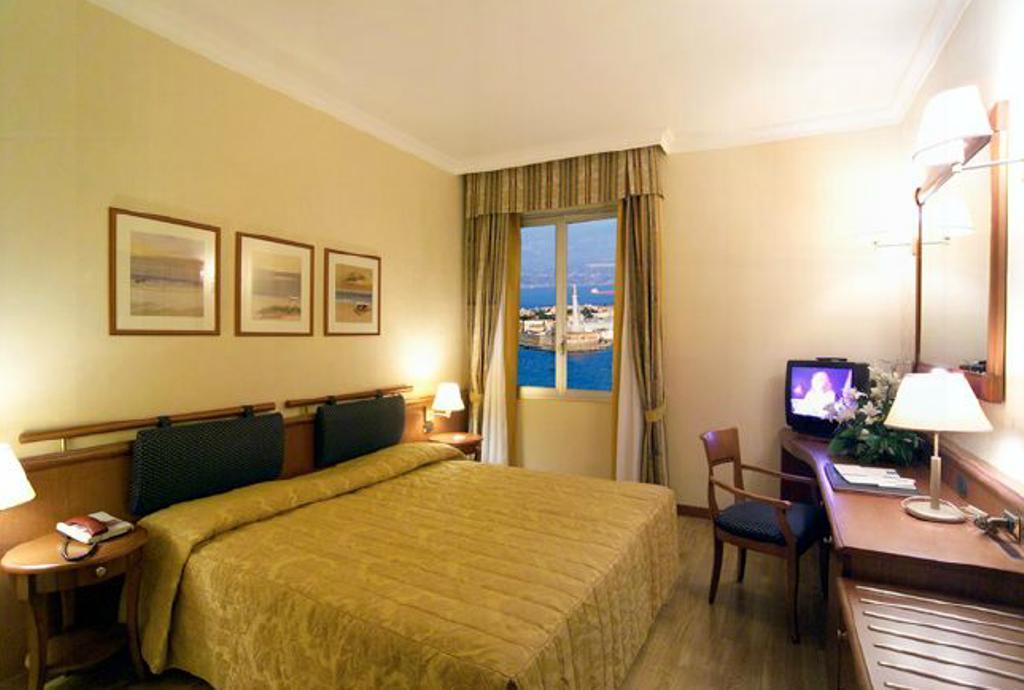 Hotel Dello Stretto Messina Buitenkant foto